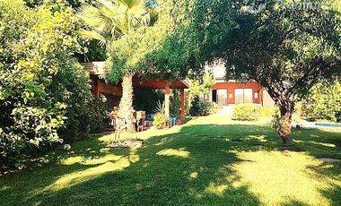 Casa en Venta en Estilosa casa de 273mt2 construidos y 1000mt2 de terreno, con piscina en Locaña