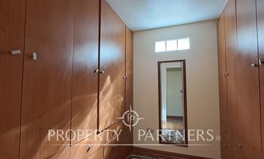 Venta hermosa casa 2 pisos sector Lomas Huasi