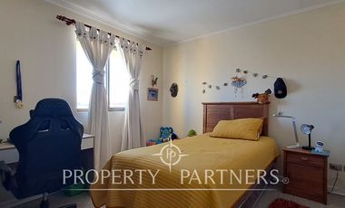 Venta hermosa casa 2 pisos sector Lomas Huasi