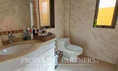 Venta hermosa casa 2 pisos sector Lomas Huasi