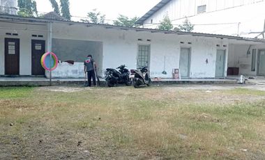 DISEWAKAN GUDANG 3.000 m2 HADAP JALAN, 5 MENIT KE TOL BSD