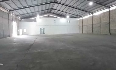 DISEWAKAN GUDANG 3.000 m2 HADAP JALAN, 5 MENIT KE TOL BSD