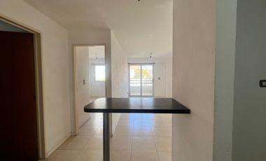 DEPARTAMENTO DE 2 AMBIENTES CON BALCÓN EN ALQUILER