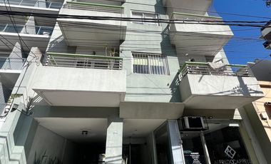 DEPARTAMENTO DE 2 AMBIENTES CON BALCÓN EN ALQUILER