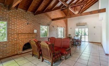 venta de Casa en  Canning 6 Amb con Pileta echeverria del lago