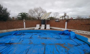 Casa en venta - 2 Dormitorios 1 Baño - Punta Lara