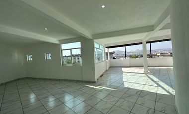 Edificio con uso de suelo en renta en avenida principal de Atizapán de Zaragoza