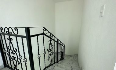 Edificio con uso de suelo en renta en avenida principal de Atizapán de Zaragoza