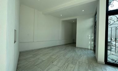 Edificio con uso de suelo en renta en avenida principal de Atizapán de Zaragoza