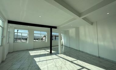 Edificio con uso de suelo en renta en avenida principal de Atizapán de Zaragoza