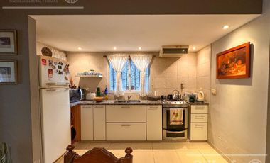 Casa en Venta 3 ambientes en Bernal - Piscina.
