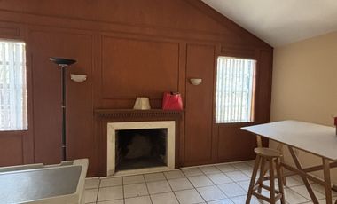 CASA EN RENTA COL. EL PARQUE FRENTE AL TOREO