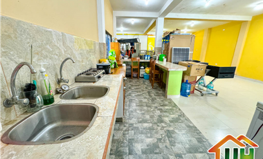 00672 - VENDO LOCAL COMERCIAL + VIVIENDA - YARINACOCHA - AT 200 M2