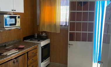 Casa con 2 habitaciones. Barrio hermoso