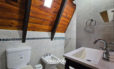 Casa en  Alquiler en Pinamar a 4 cuadras del Centro y 5 de la Playa