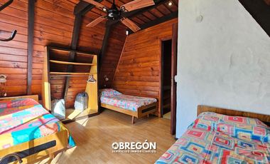 Casa en  Alquiler en Pinamar a 4 cuadras del Centro y 5 de la Playa