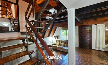 Casa en  Alquiler en Pinamar a 4 cuadras del Centro y 5 de la Playa