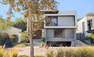 Casa Nueva de Lujo en Renta en Reserva Real