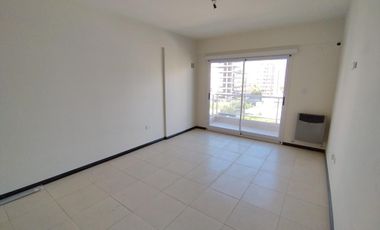 LOCAL EN VENTA MORON NORTE - EXCELENTE UBICACION