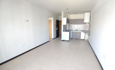 LOCAL EN VENTA MORON NORTE - EXCELENTE UBICACION