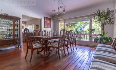 Casa en venta en San Isidro - Santa Rita - 5 dormitorios