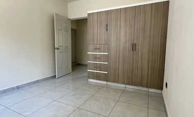 CASA EN VENTA EN PRIVADA DEL FRACCIONAMIENTO SABINES
