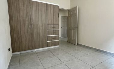 CASA EN VENTA EN PRIVADA DEL FRACCIONAMIENTO SABINES