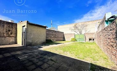 Venta Casa con 2 dormitorios en Remedios de Escalada.