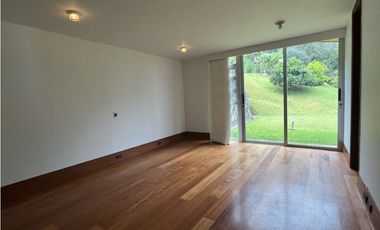 Venta de Hermosa Casa en Las Palmas en Exclusiva Unidad Cerrada