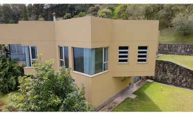 Venta de Hermosa Casa en Las Palmas en Exclusiva Unidad Cerrada