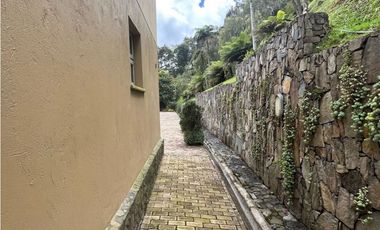 Venta de Hermosa Casa en Las Palmas en Exclusiva Unidad Cerrada