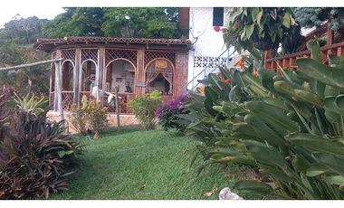 SE VENDE HERMOSA CASA CAMPESTE CON MUELLE PRIVADO