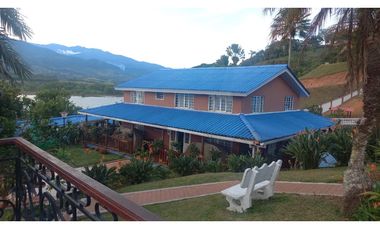 SE VENDE HERMOSA CASA CAMPESTE CON MUELLE PRIVADO