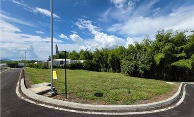 VENTA LOTE ESQUINERO EN CONDOMINIO EN MALABAR CERRITOS PEREIRA