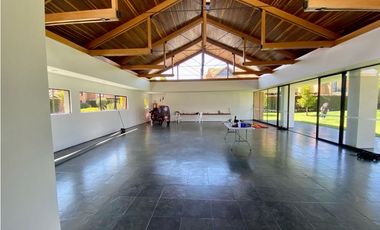 SE ARRIENDA CASA EN HACIENDA FONTANAR