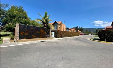 SE ARRIENDA CASA EN HACIENDA FONTANAR