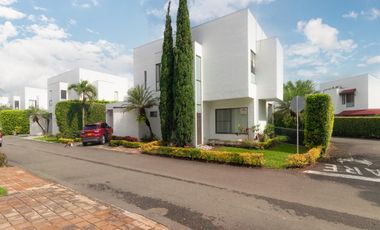 OPORTUNIDAD Venta Hermosa Casa Campestre en Jamundí