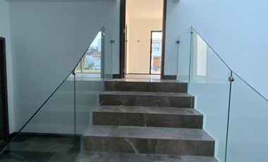 Bonita casa en venta en Lomas de Vallescondido