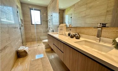 VENTA CASA SANTA MARIA ACABADOS DE LUJO 4 y 3 RECAMARAS THE WOODS MLD