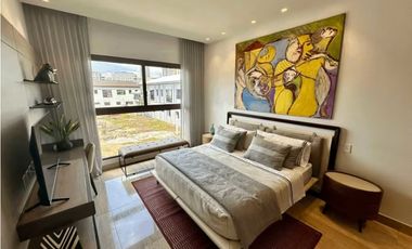 VENTA CASA SANTA MARIA ACABADOS DE LUJO 4 y 3 RECAMARAS THE WOODS MLD