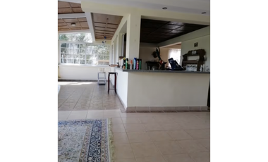 CERRO AZUL / FORTIN / 2627M / 3 NIVELES / 3 HAB / VACIA / 5 PARKING