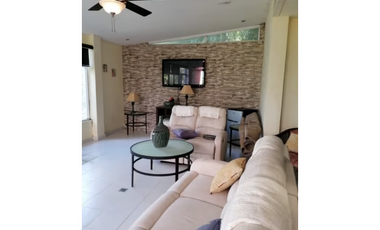 CERRO AZUL / FORTIN / 2627M / 3 NIVELES / 3 HAB / VACIA / 5 PARKING