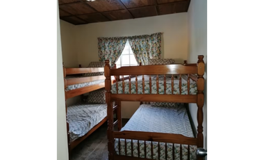 CERRO AZUL / FORTIN / 2627M / 3 NIVELES / 3 HAB / VACIA / 5 PARKING