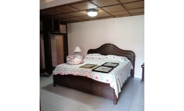 CERRO AZUL / FORTIN / 2627M / 3 NIVELES / 3 HAB / VACIA / 5 PARKING