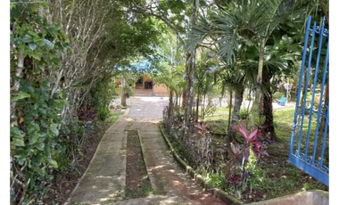 CERRO AZUL / FORTIN / 2627M / 3 NIVELES / 3 HAB / VACIA / 5 PARKING