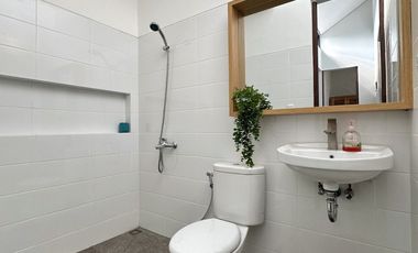 Rumah minimalis modern townhouse selangkah ke tol andara