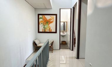 Rumah minimalis modern townhouse selangkah ke tol andara