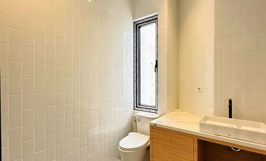 Rumah konsep modern living dalam townhouse jagakarsa