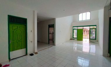 Rumah 2 (Dua) Lantai Jalan KH Balqi Banten Plaju Palembang Strategis