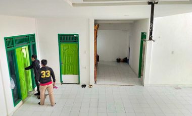 Rumah 2 (Dua) Lantai Jalan KH Balqi Banten Plaju Palembang Strategis
